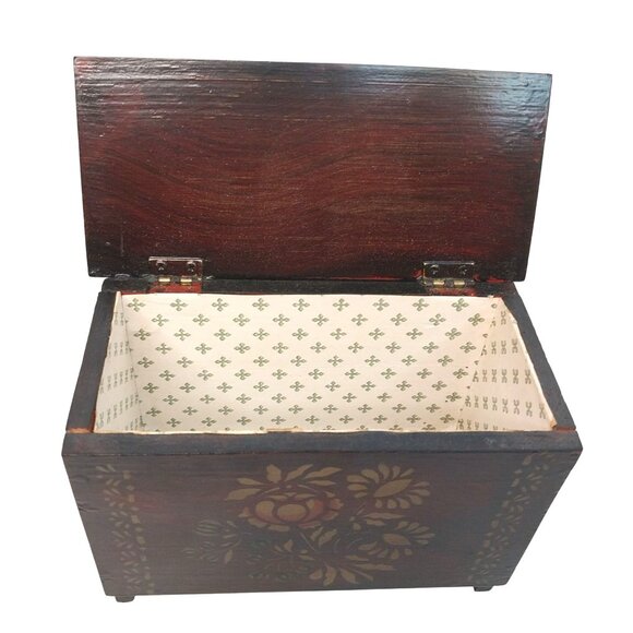 Vintage Handcrafted Wooden Footed Keepsake Box With Floral Painted Design - Picture 3 of 8